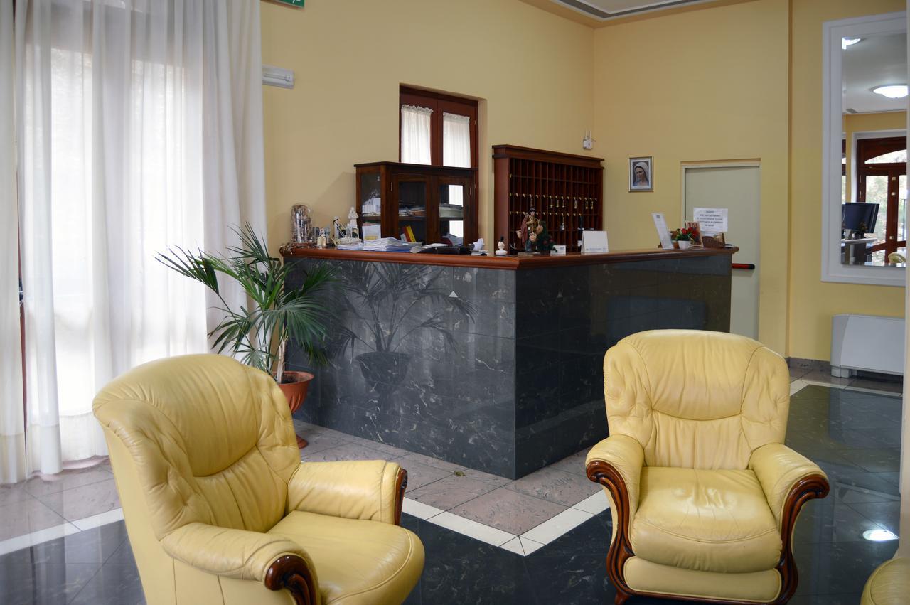 Royal Hotel Montevergine Ospedaletto D'Alpinolo Exterior photo
