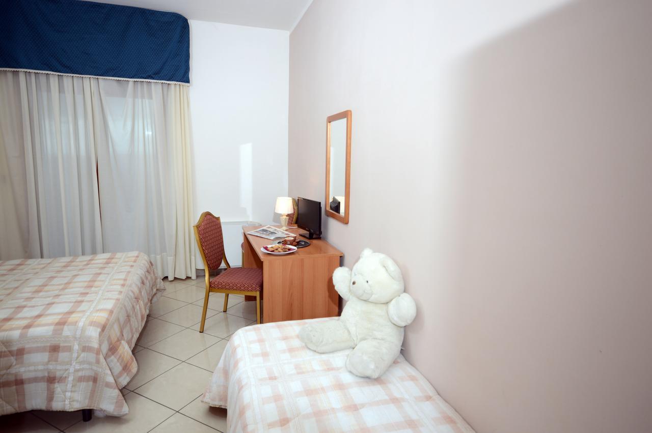 Royal Hotel Montevergine Ospedaletto D'Alpinolo Exterior photo
